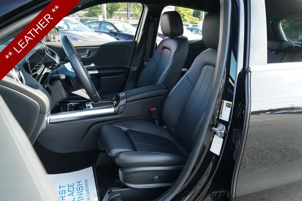Mercedes-Benz GLA photo 6