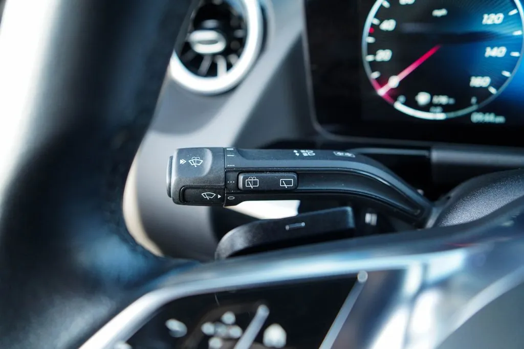 Mercedes-Benz GLA photo 34