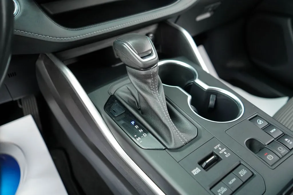 2023 Toyota Highlander LE - Photo 35