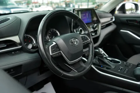 More photos of 2023 Toyota Highlander LE at TLC Motors, SC
