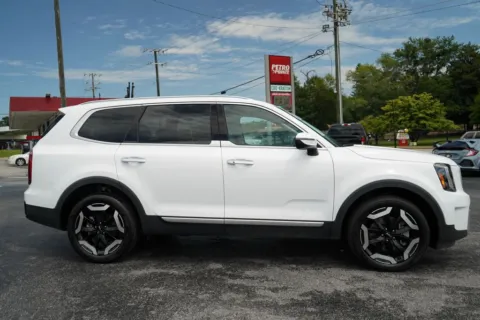Photos of 2025 Kia Telluride S for sale in Moore, SC at TLC Motors