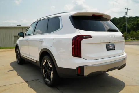 More photos of 2025 Kia Telluride S at TLC Motors, SC