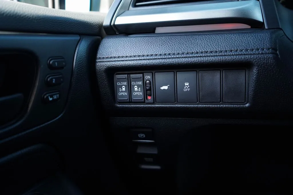 Honda Odyssey photo 31