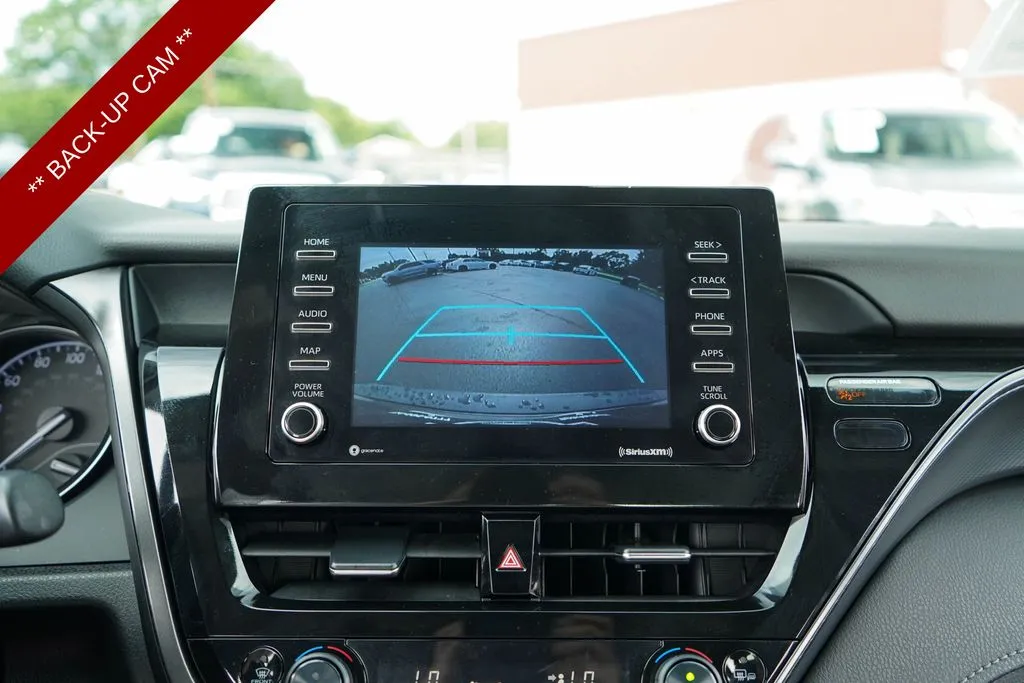 Toyota Camry photo 10