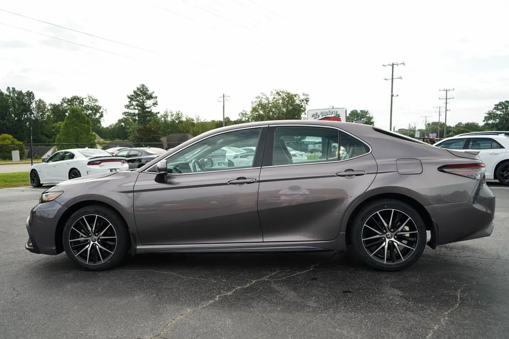 Toyota Camry photo 23