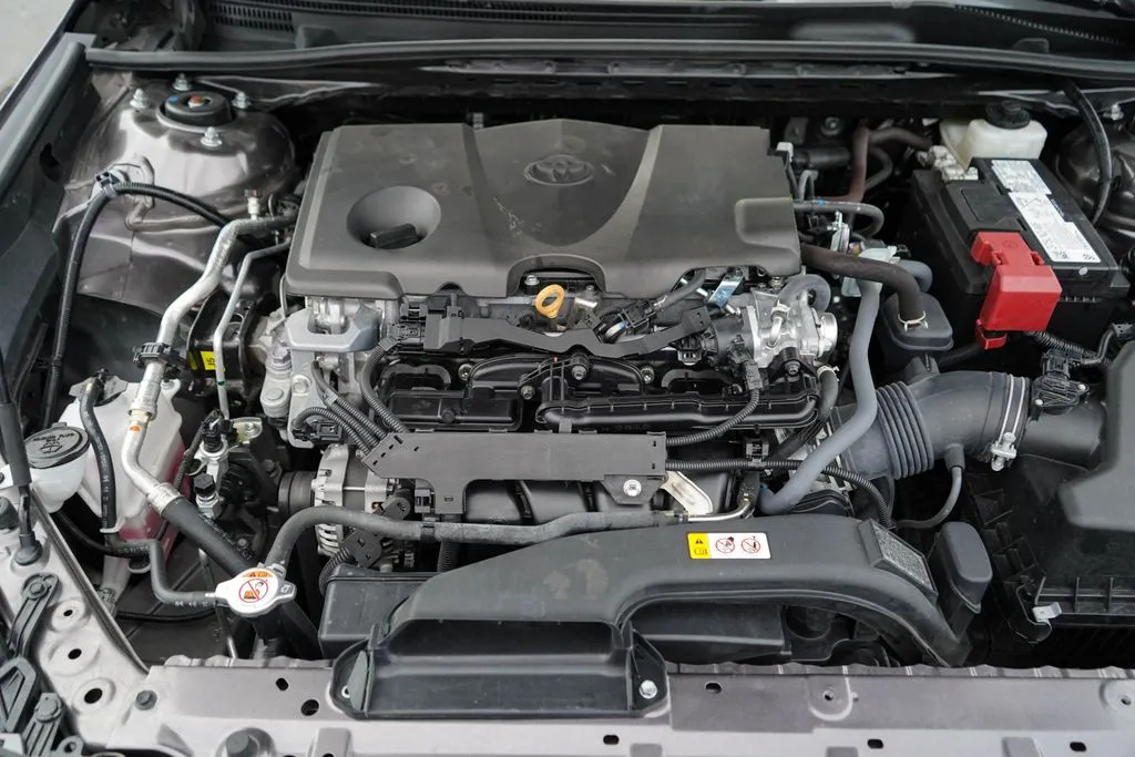 Toyota Camry photo 14