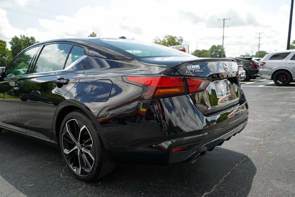 Nissan Altima photo 20