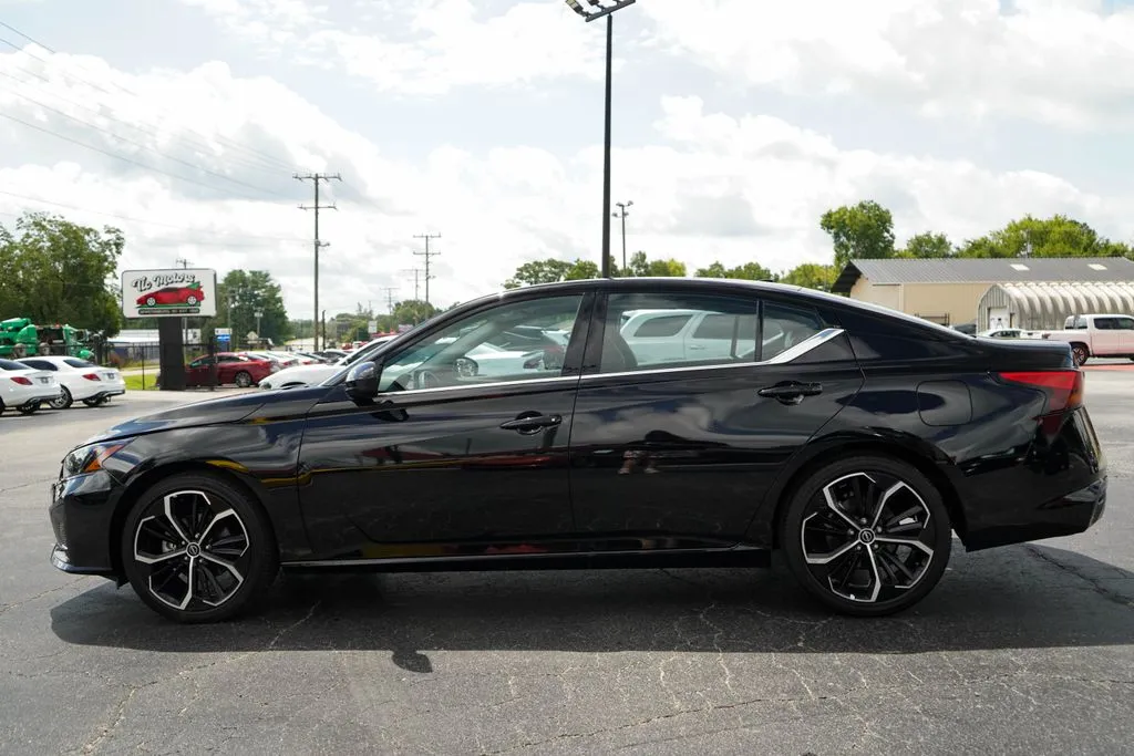 Nissan Altima photo 23