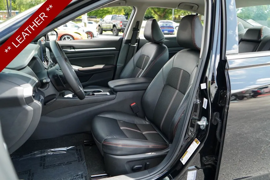 Nissan Altima photo 6