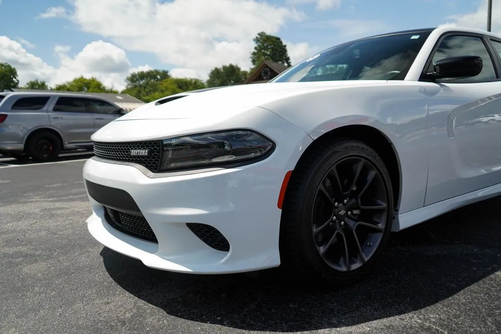 Dodge Charger photo 18