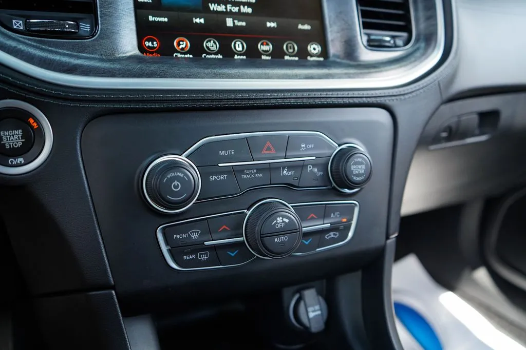 Dodge Charger photo 27