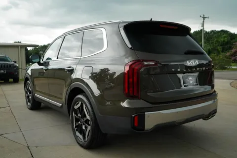 More photos of 2025 Kia Telluride S at TLC Motors, SC