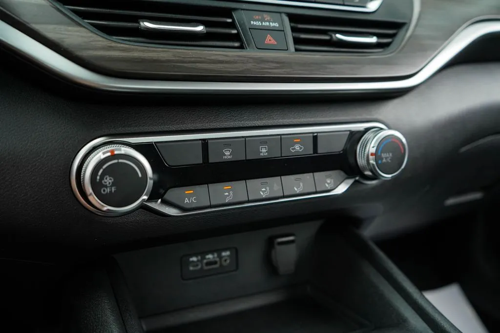 Nissan Altima photo 26