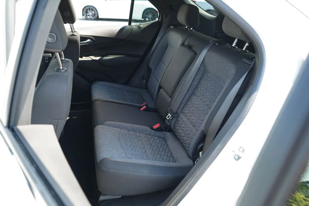 Chevrolet Equinox photo 8