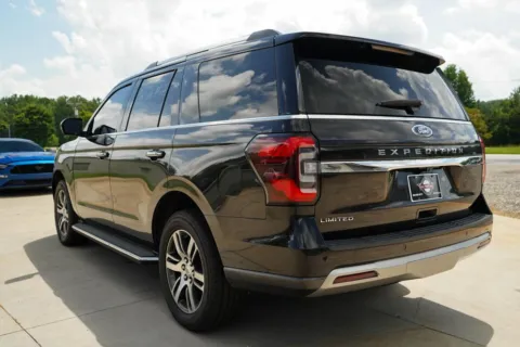 More photos of 2022 Ford Expedition Limited at TLC Motors, SC