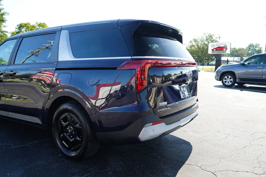 Kia Carnival photo 22