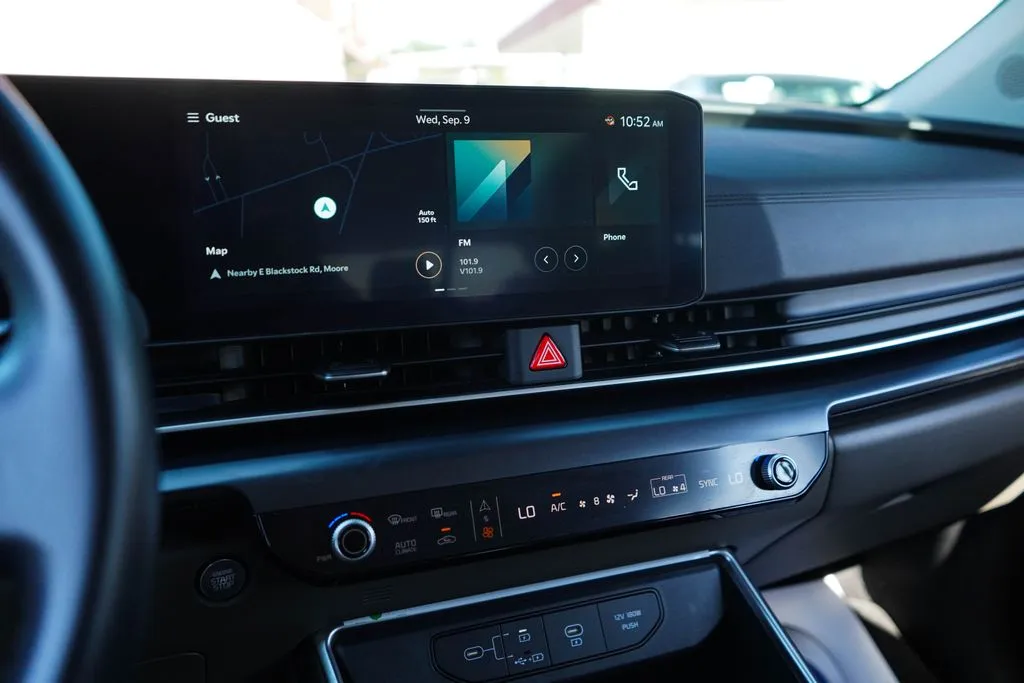 Kia Carnival photo 7