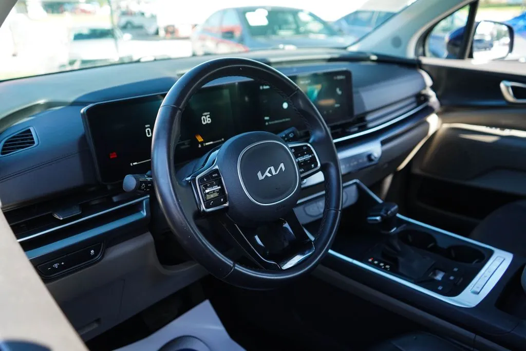 Kia Carnival photo 5