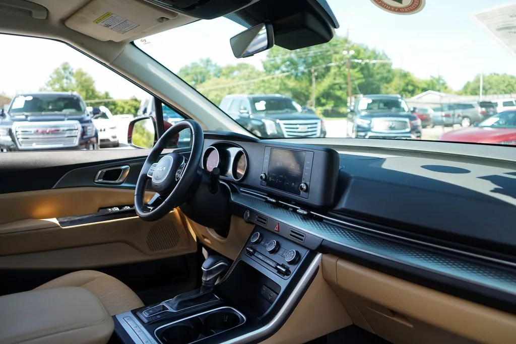 Kia Carnival photo 13