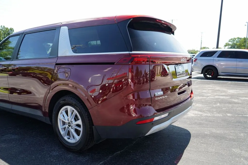 Kia Carnival photo 22