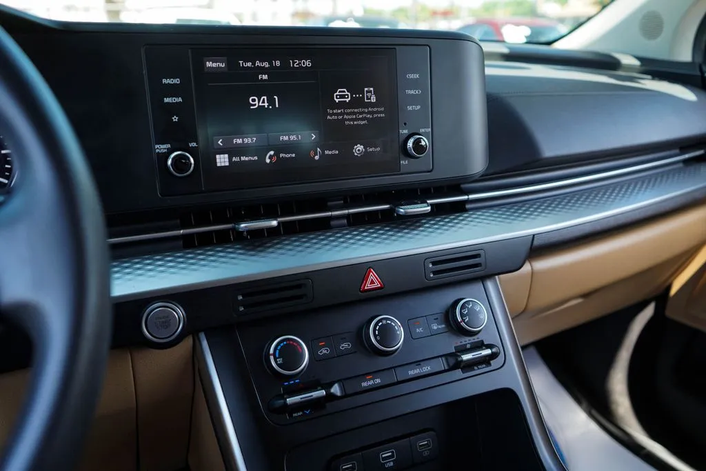 Kia Carnival photo 7