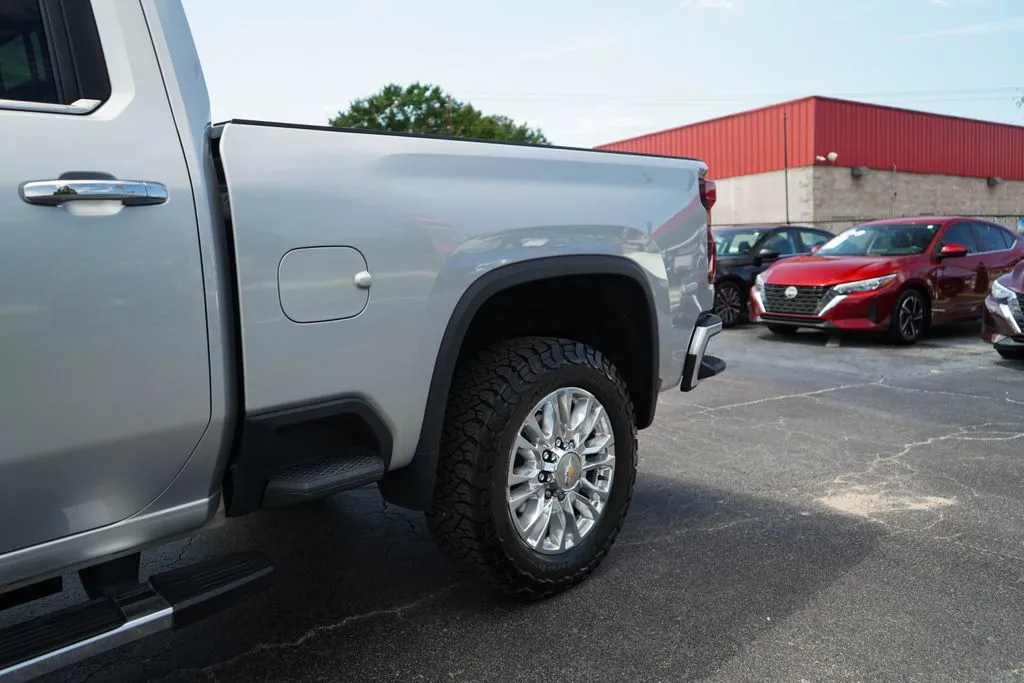 Chevrolet Silverado photo 23