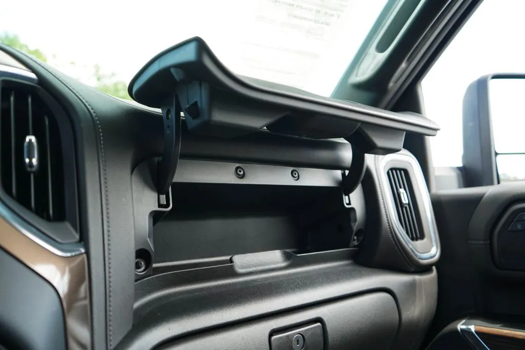 Chevrolet Silverado photo 31