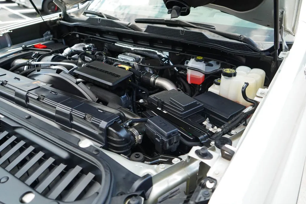 Chevrolet Silverado photo 39
