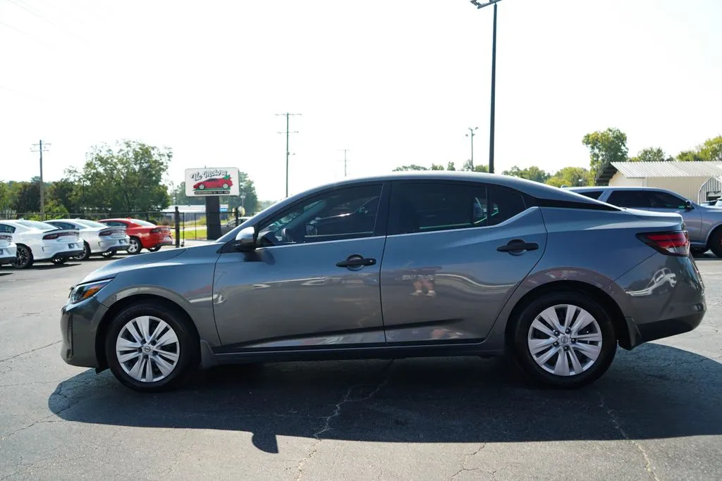 Nissan Sentra photo 23