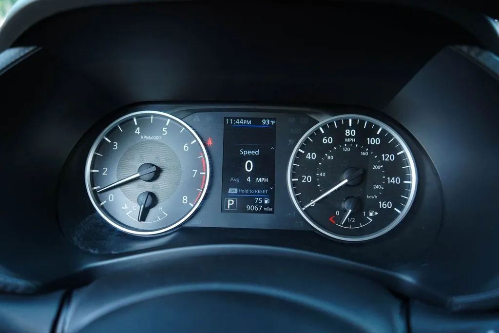 Nissan Sentra photo 25
