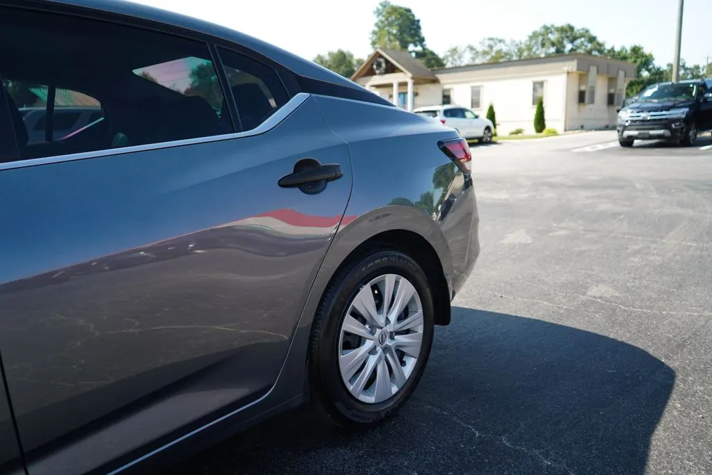 Nissan Sentra photo 21
