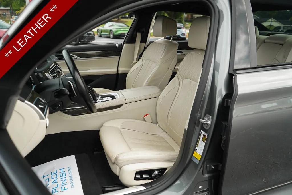 BMW 7 Series photo 6