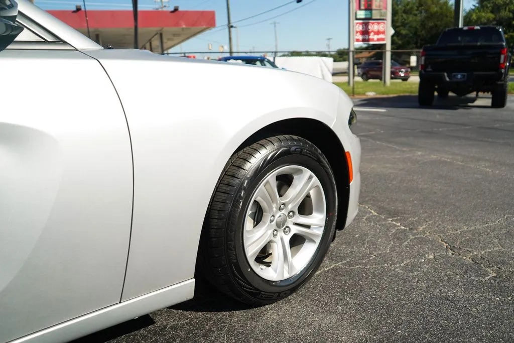 Dodge Charger photo 18