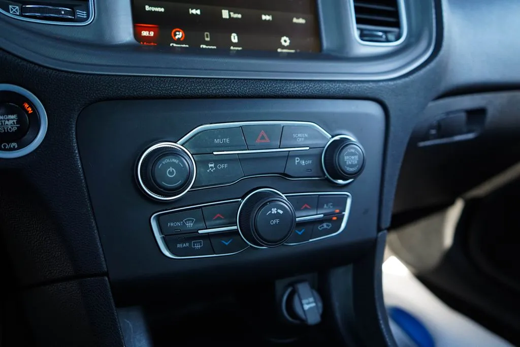 Dodge Charger photo 26
