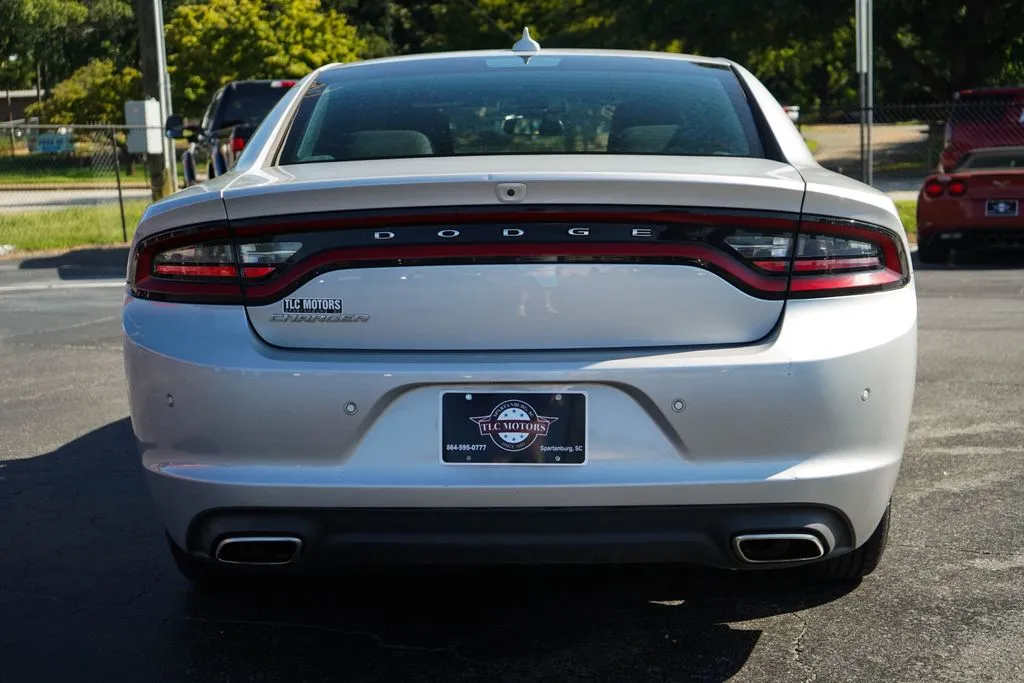Dodge Charger photo 19