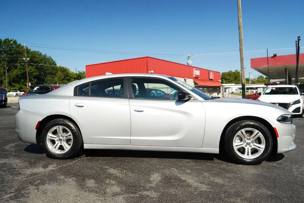 Dodge Charger photo 2