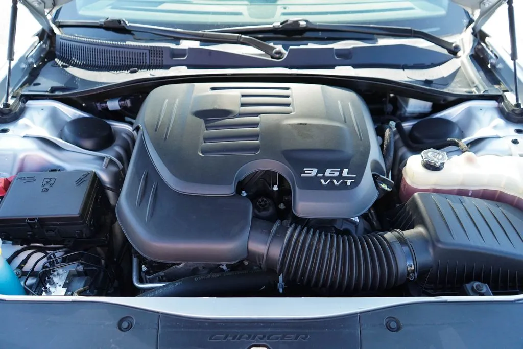 Dodge Charger photo 14