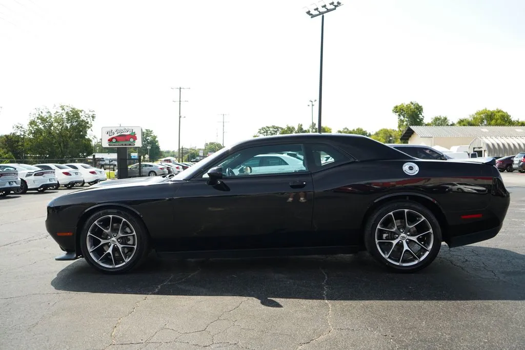 Dodge Challenger photo 23