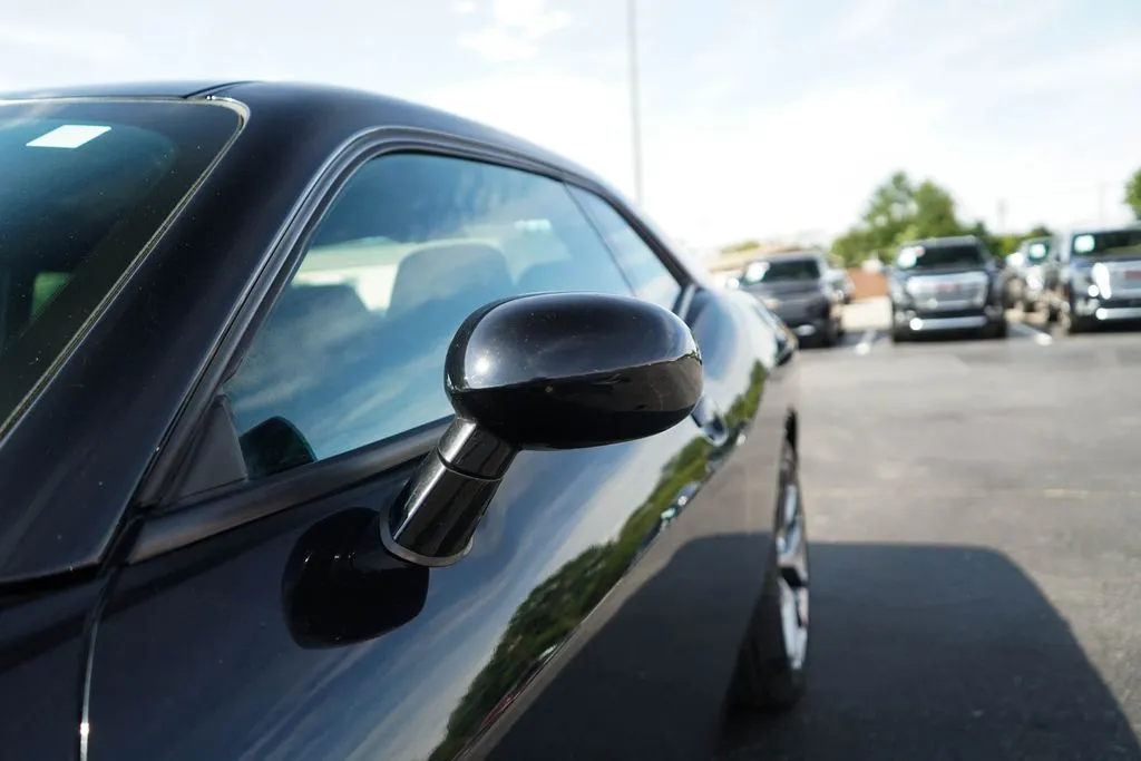Dodge Challenger photo 22