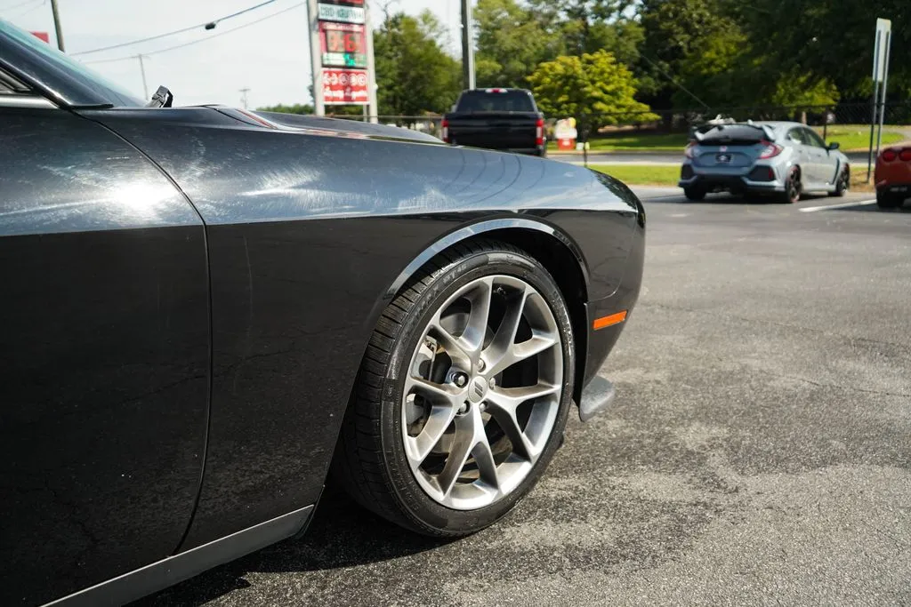 Dodge Challenger photo 18