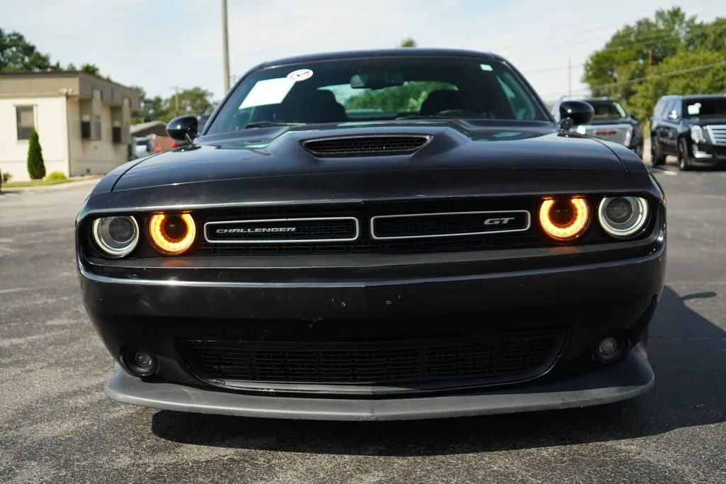 Dodge Challenger photo 16