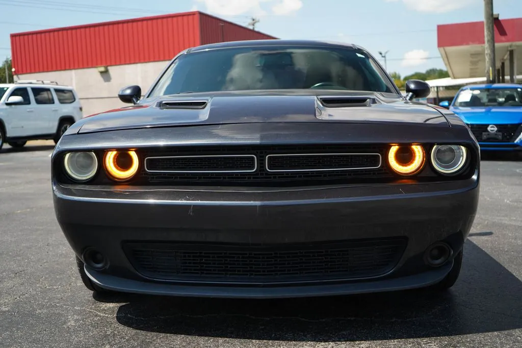 Dodge Challenger photo 15