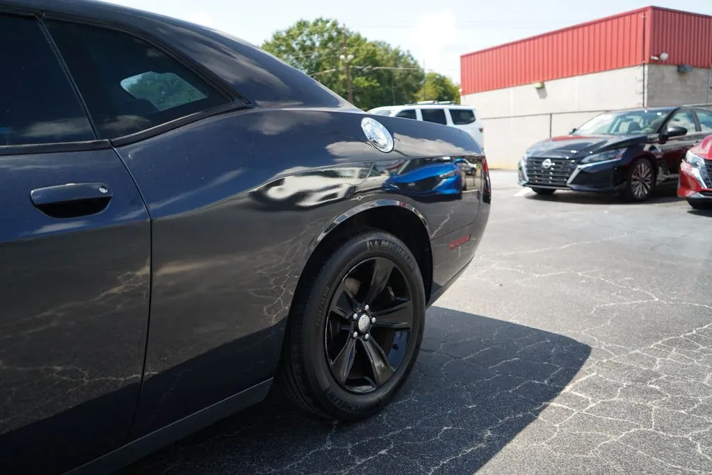 Dodge Challenger photo 20