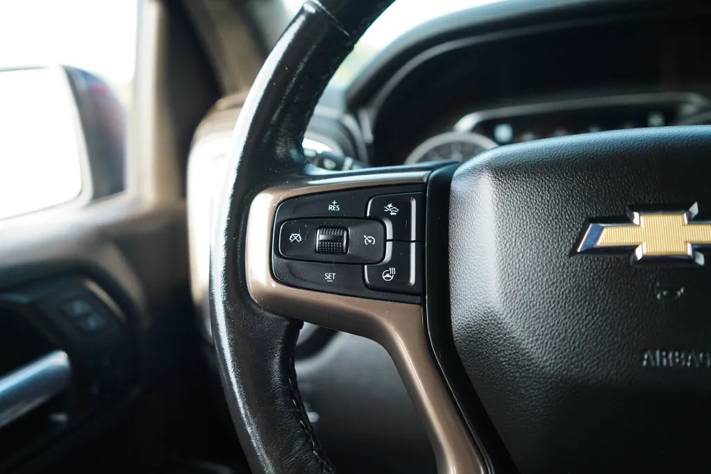 Chevrolet Silverado photo 35
