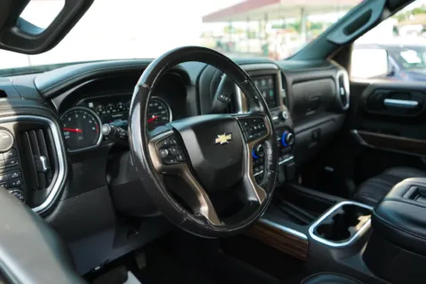 More photos of 2021 Chevrolet Silverado 1500 High Country at TLC Motors, SC