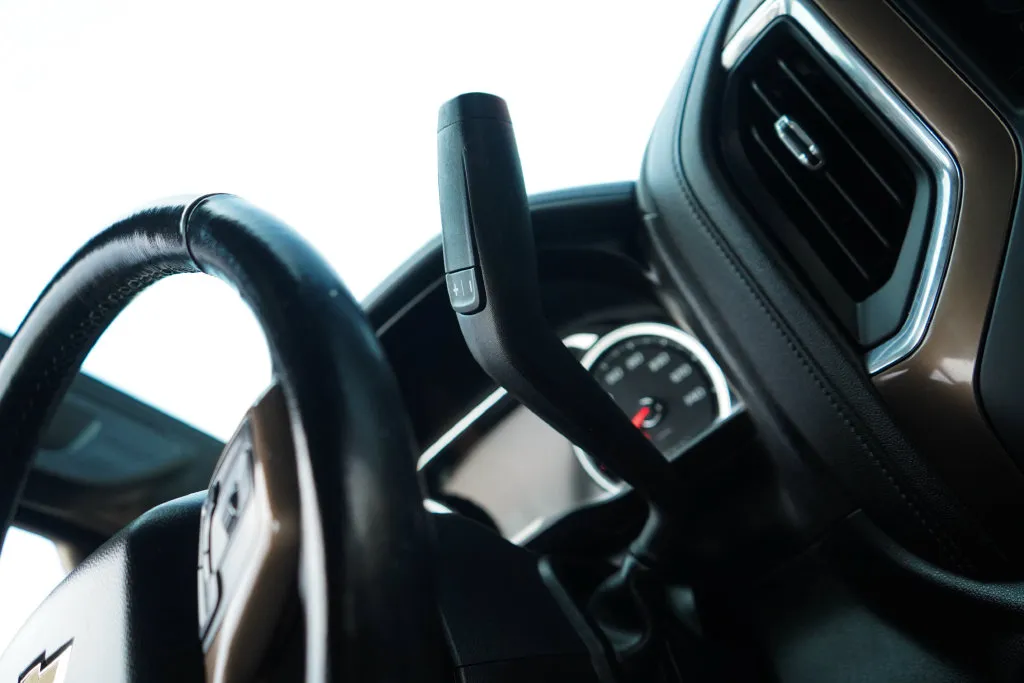 Chevrolet Silverado photo 37