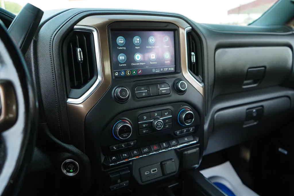Chevrolet Silverado photo 7