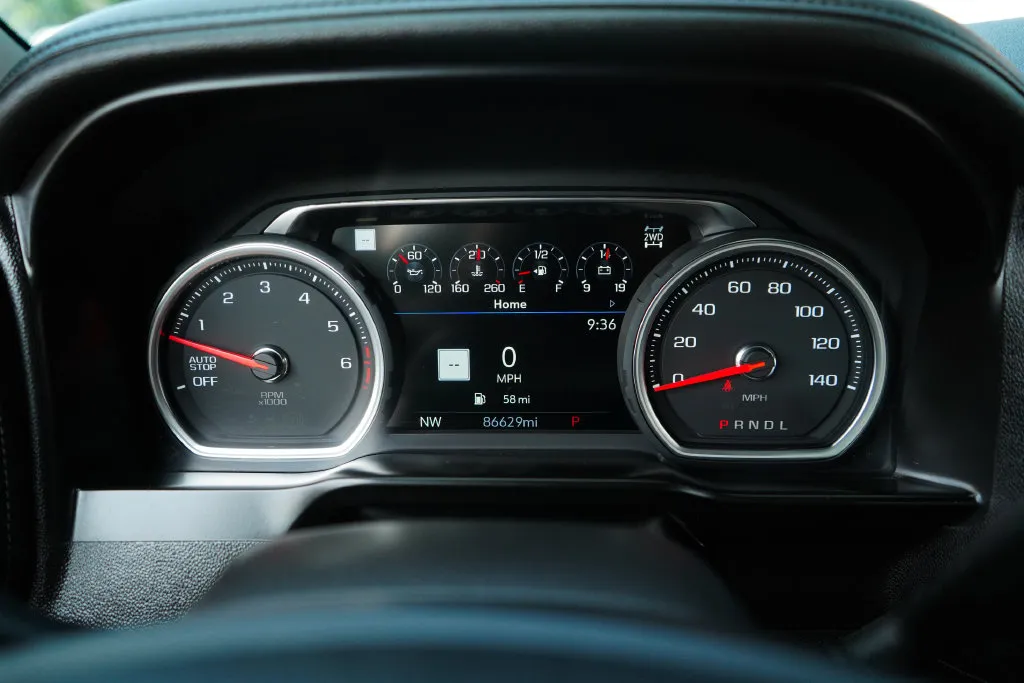 Chevrolet Silverado photo 28