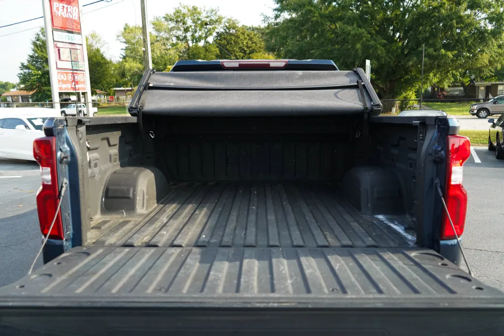 Chevrolet Silverado photo 15