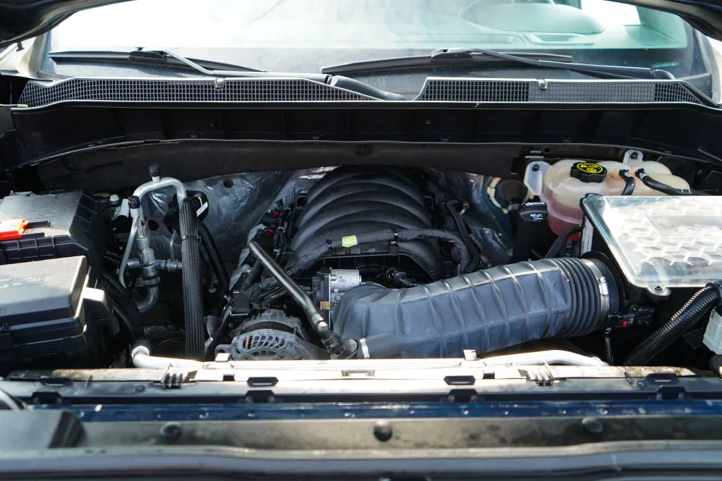 Chevrolet Silverado photo 16